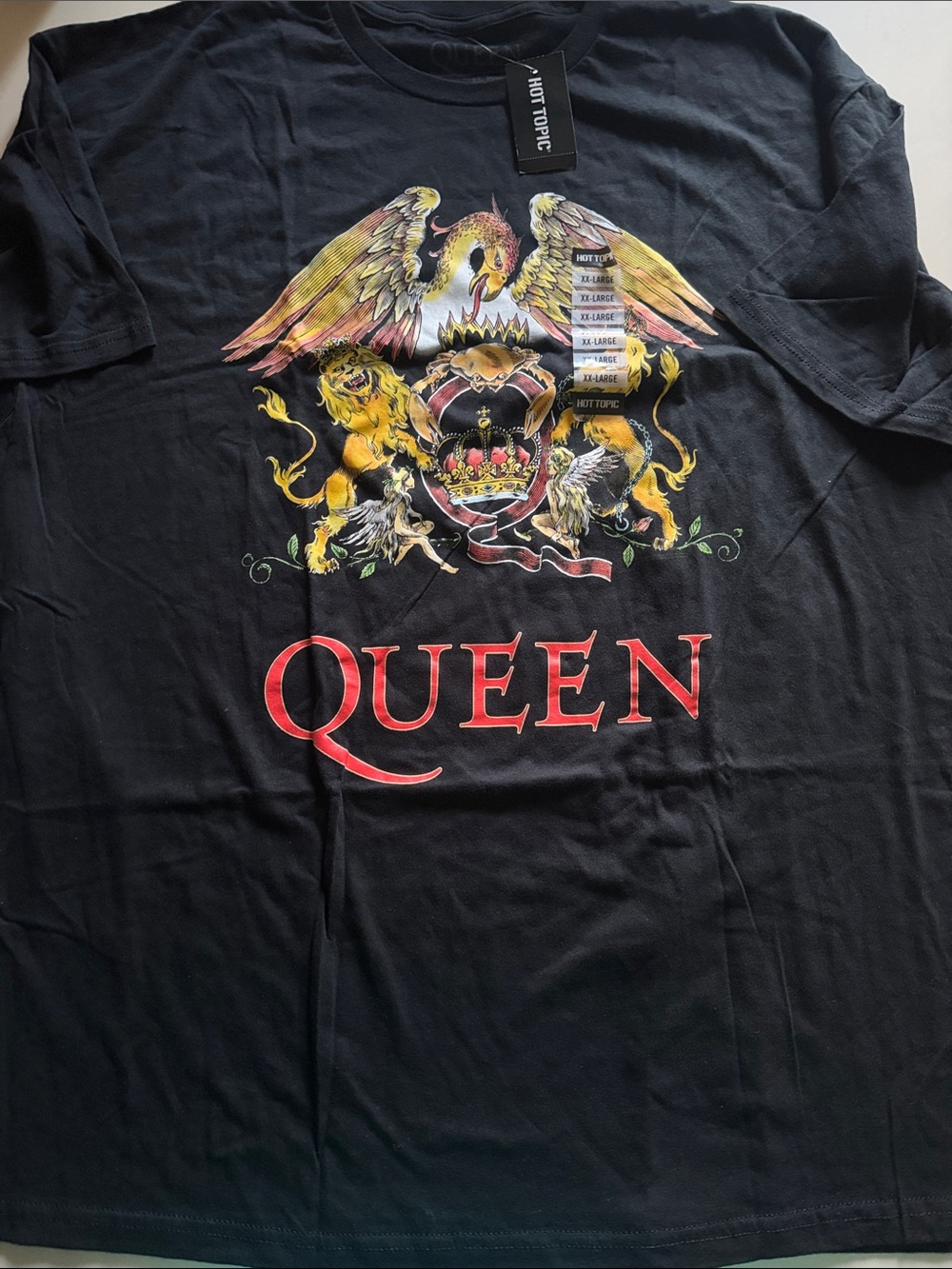 Hot Topic Black Queen Crest Graphic Tee XXL